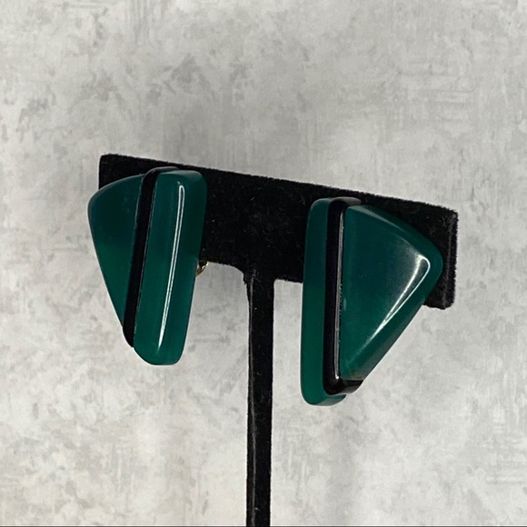 Vintage Green & Black Lucite Clip On Earrings - Picture 3 of 6